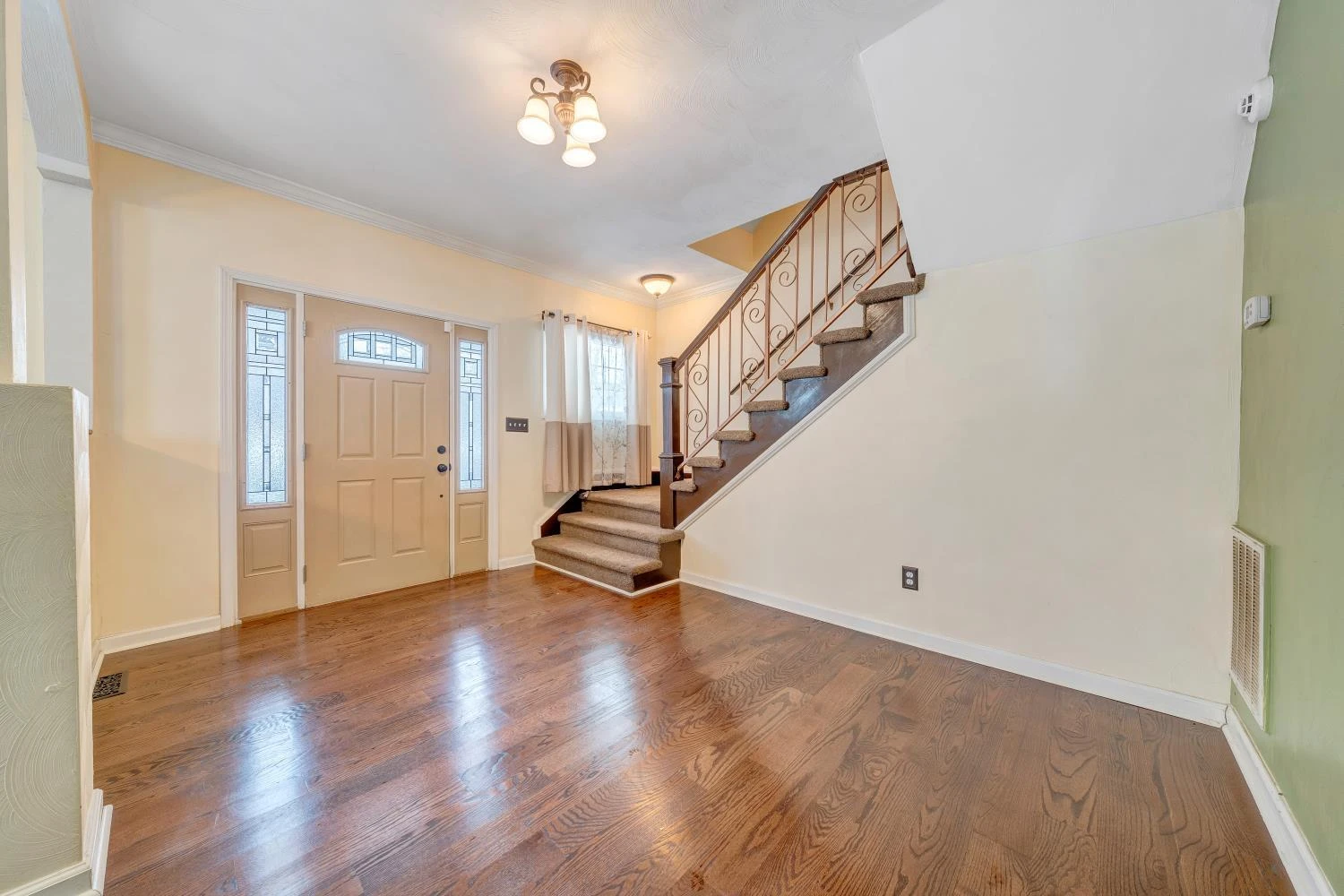 1502 Orange AVE NW - Photo 5