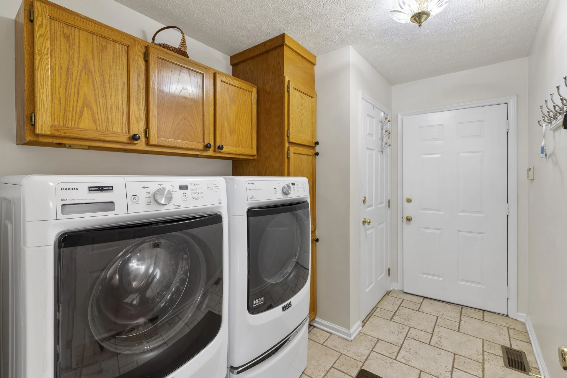 2285 Lubna DR - Photo 38