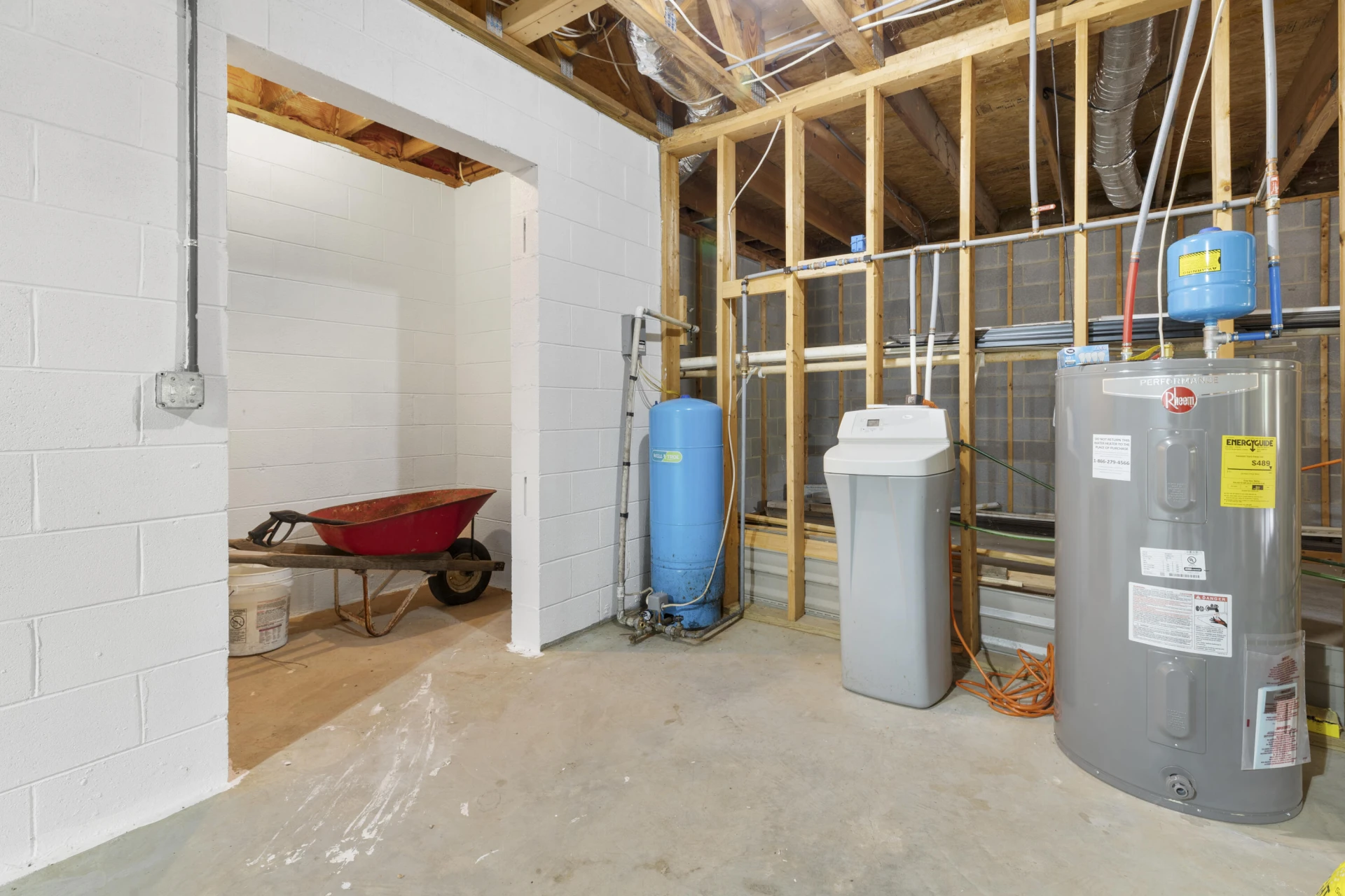 2285 Lubna DR - Photo 62