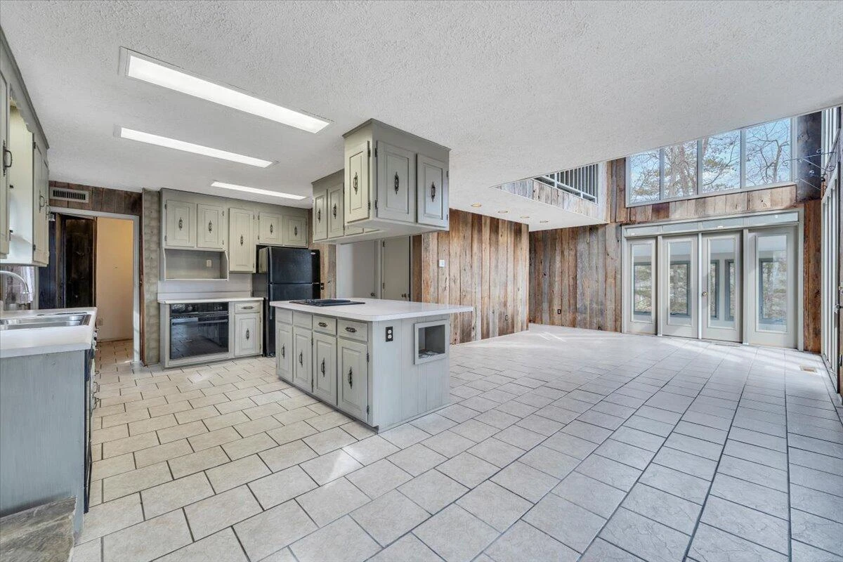 2768 Lake Retreat RD - Photo 26