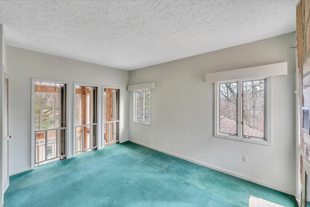 2768 Lake Retreat RD - Photo 43