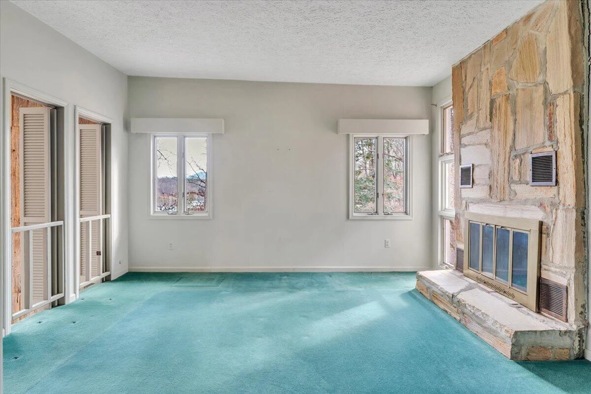2768 Lake Retreat RD - Photo 44