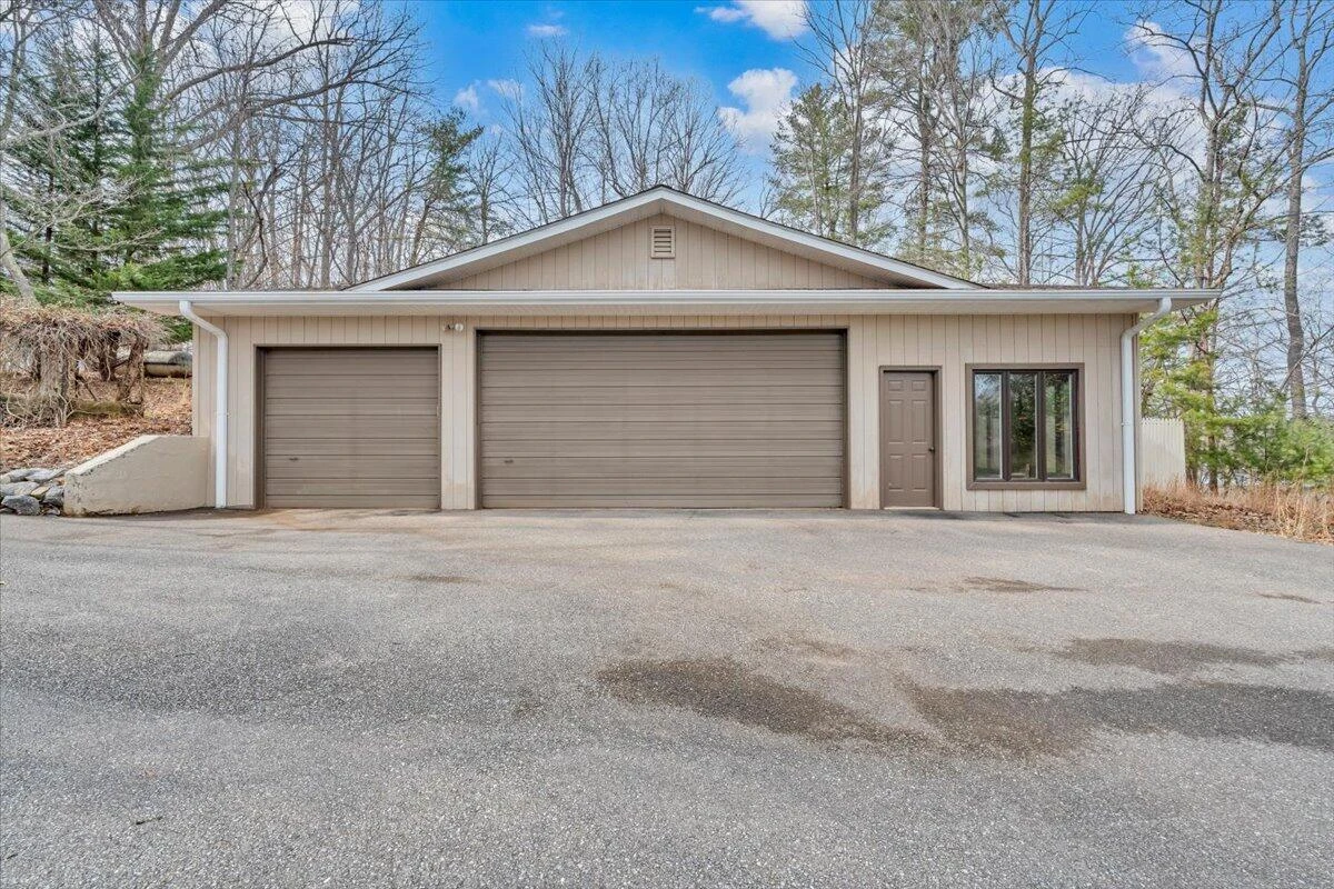 2768 Lake Retreat RD - Photo 73