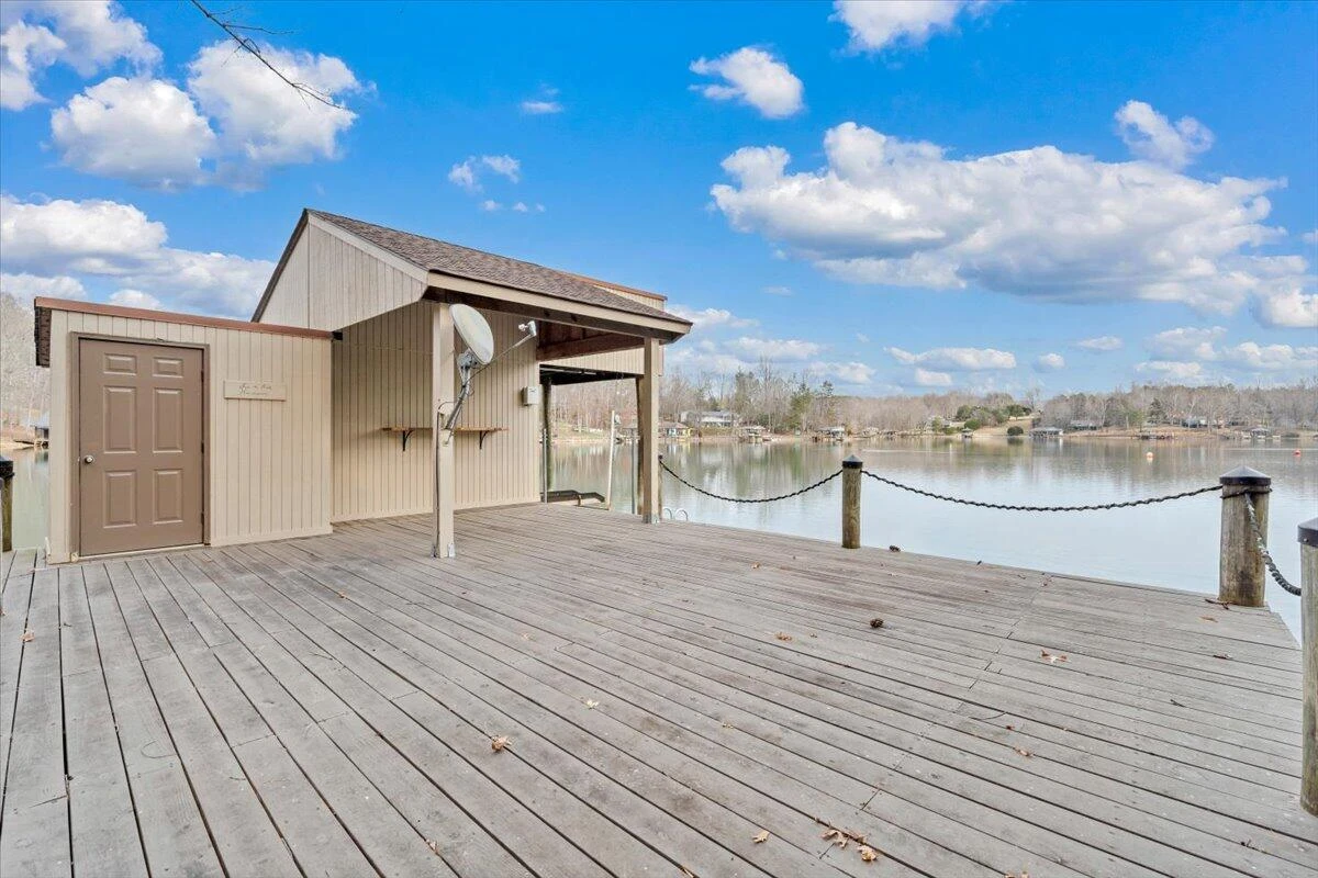2768 Lake Retreat RD - Photo 11