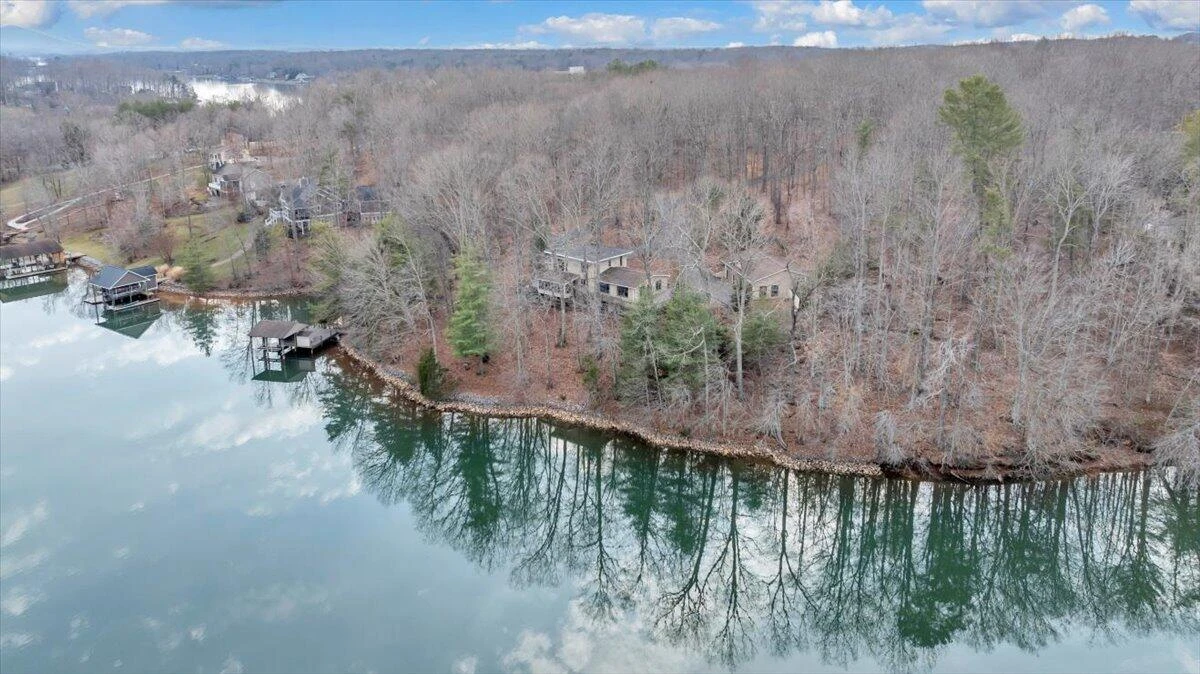 2768 Lake Retreat RD - Photo 88
