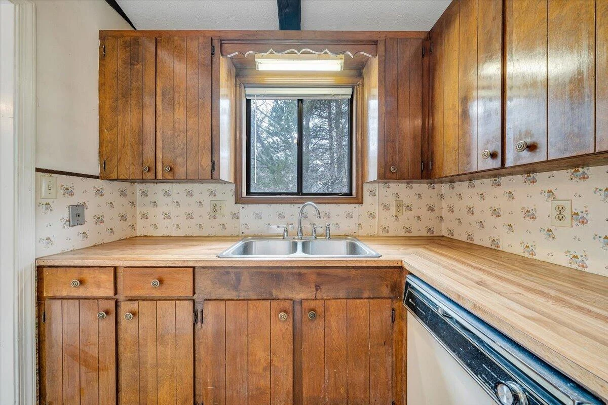 307 Forest Dale DR - Photo 16