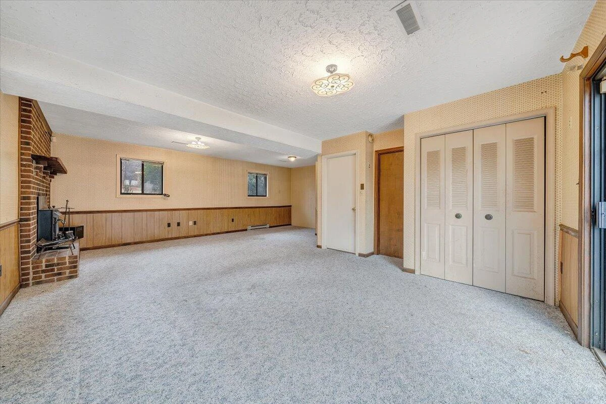 307 Forest Dale DR - Photo 31