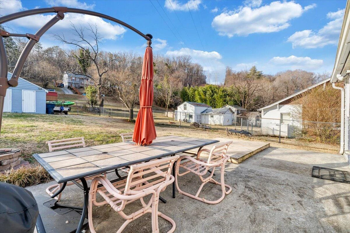 2721 Garden City BLVD SE - Photo 33