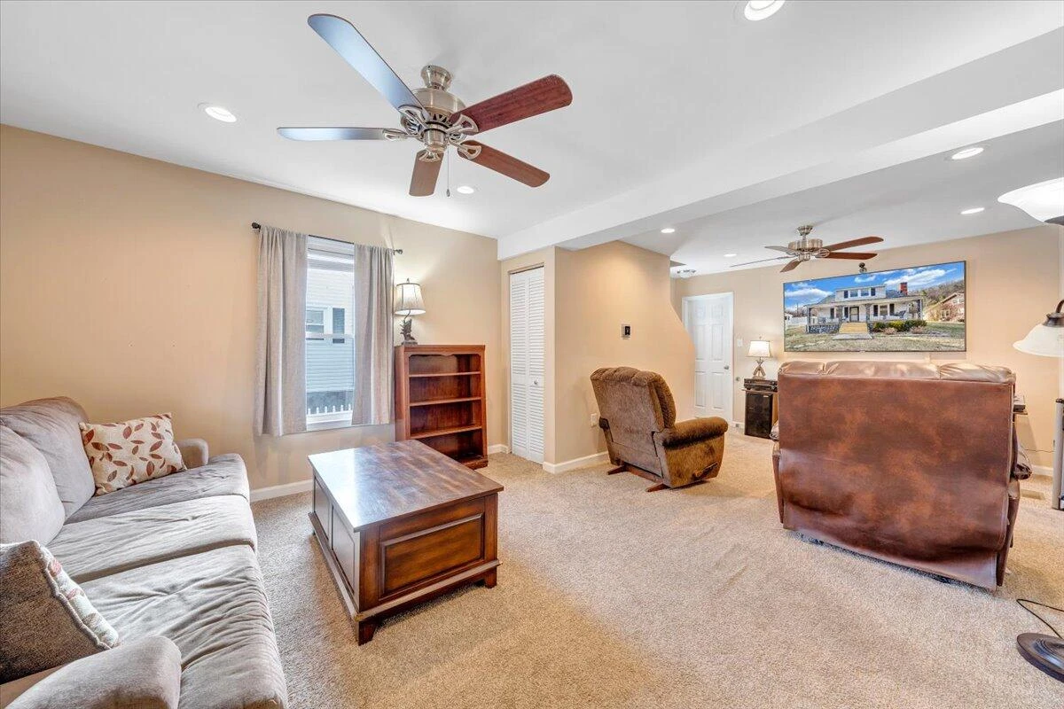 2721 Garden City BLVD SE - Photo 7