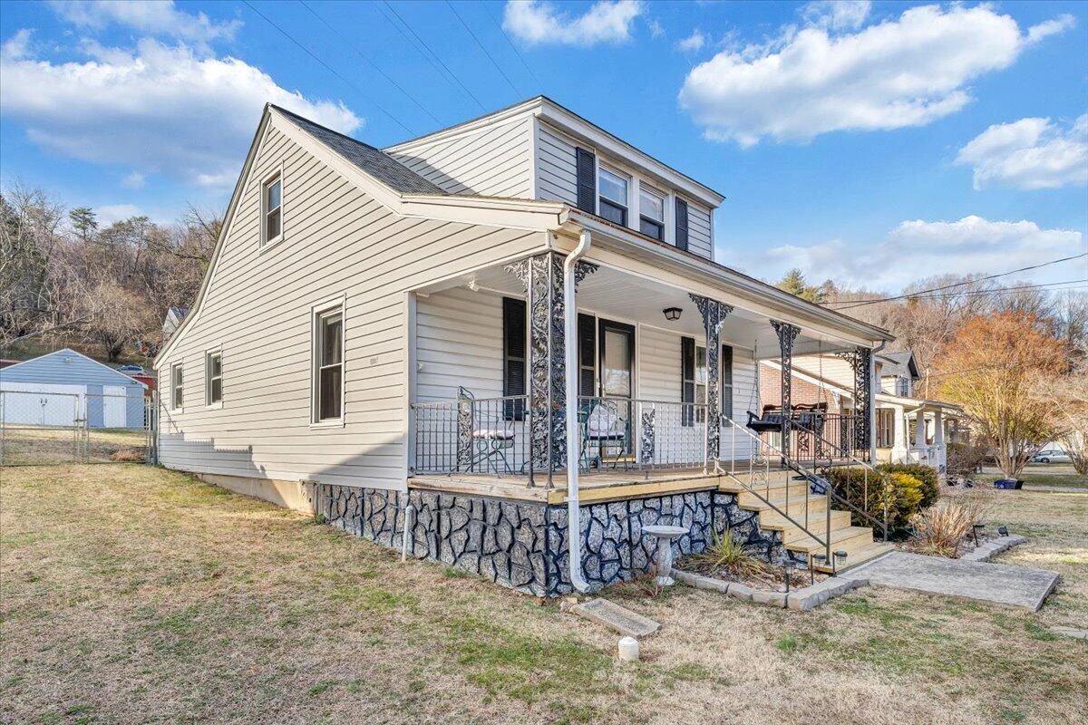 2721 Garden City BLVD SE - Photo 43