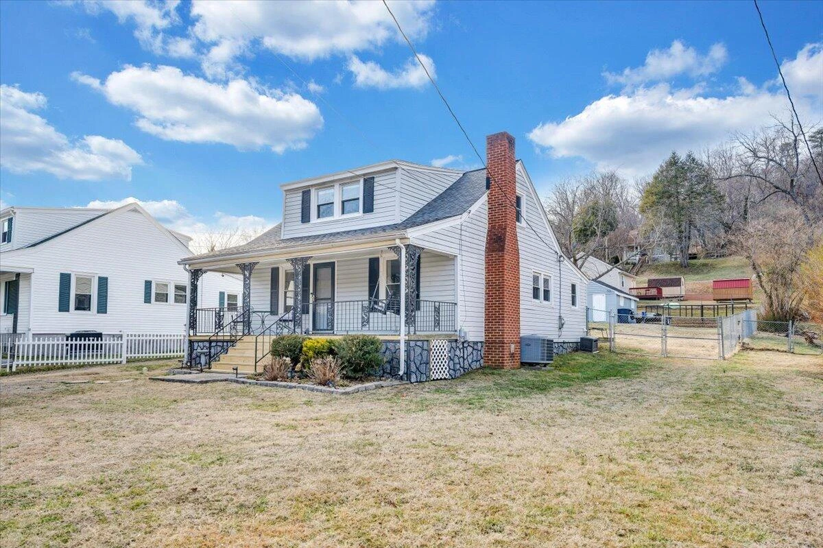 2721 Garden City BLVD SE - Photo 47