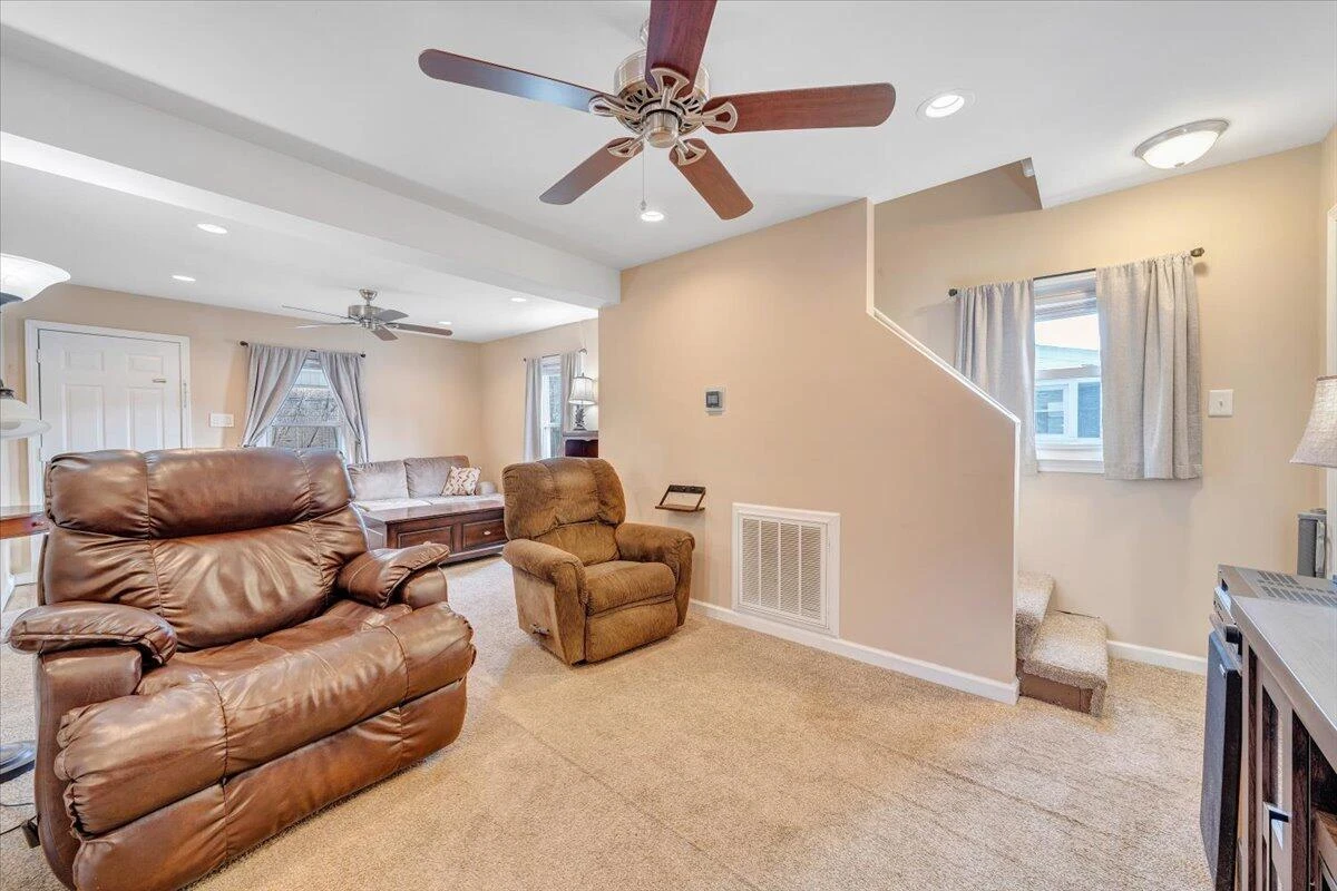 2721 Garden City BLVD SE - Photo 11