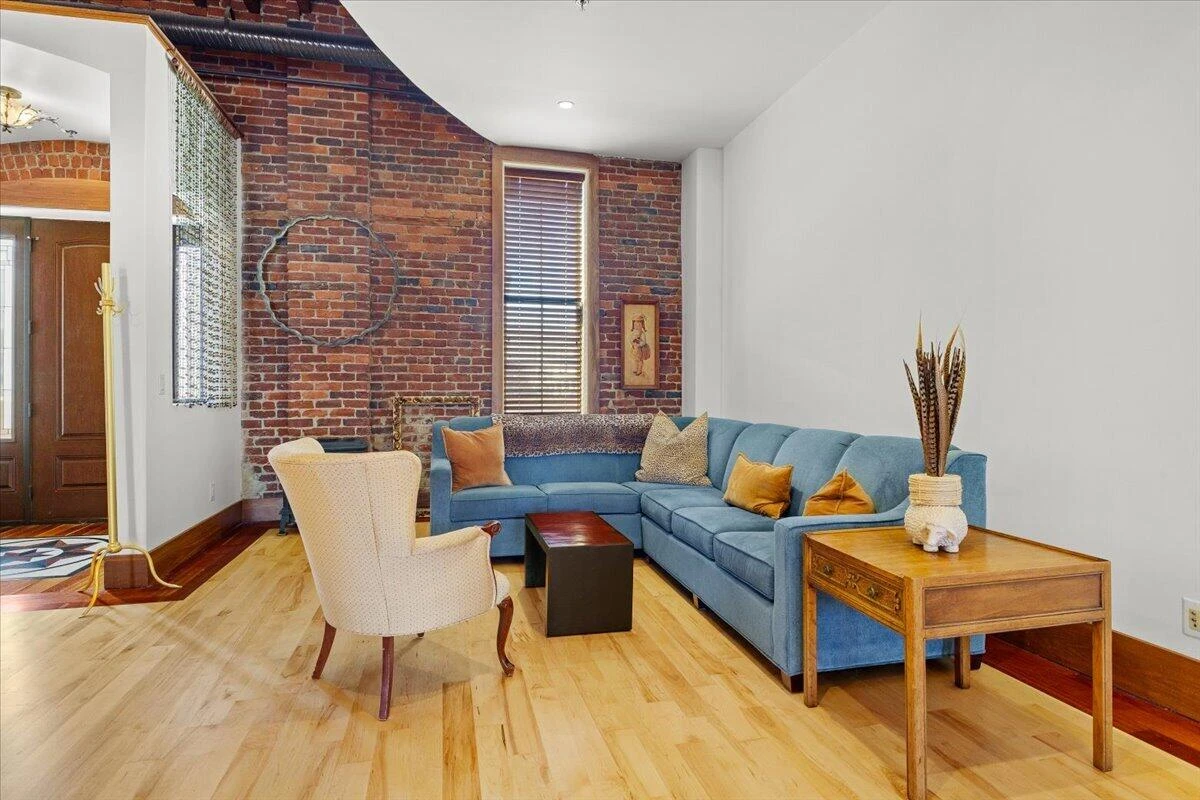 141 Norfolk AVE SW - Photo 4
