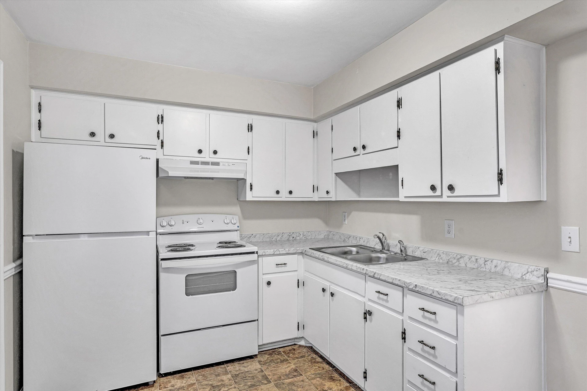 4524 Ohio ST NE #& 4528 - Photo 13