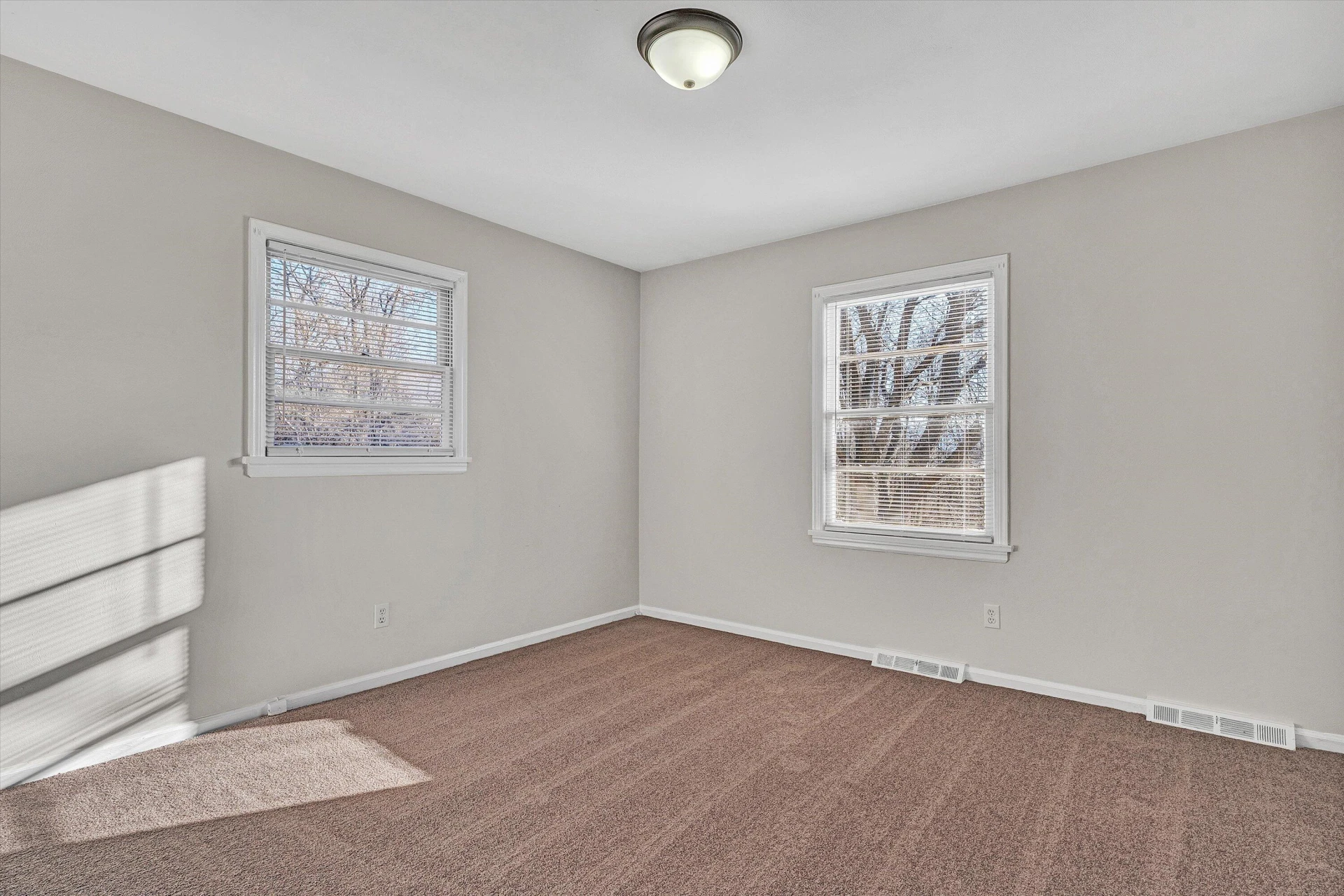 4524 Ohio ST NE #& 4528 - Photo 20