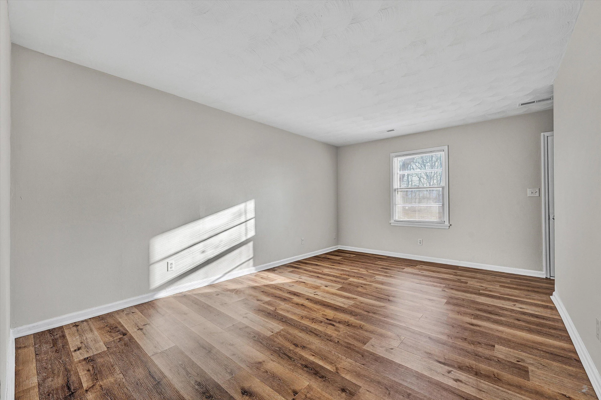 4524 Ohio ST NE #& 4528 - Photo 12