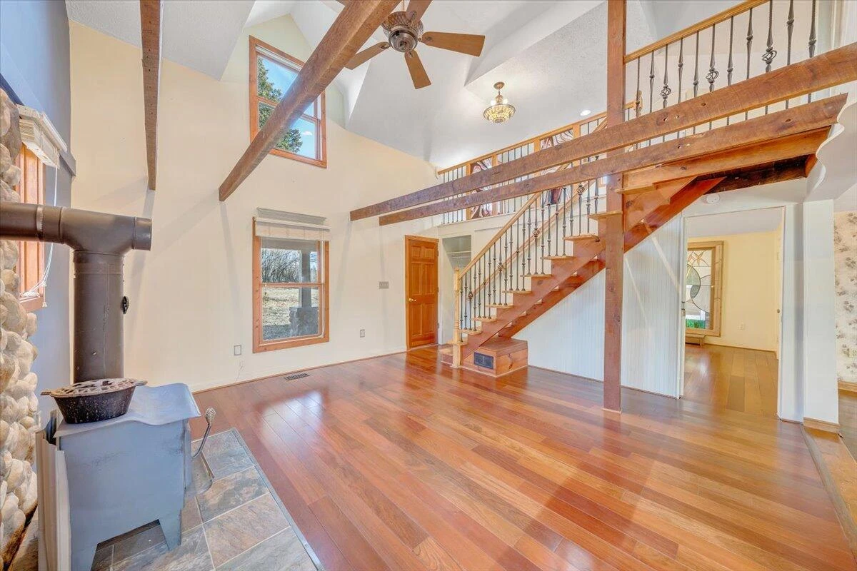 4007 Falling Creek RD - Photo 16