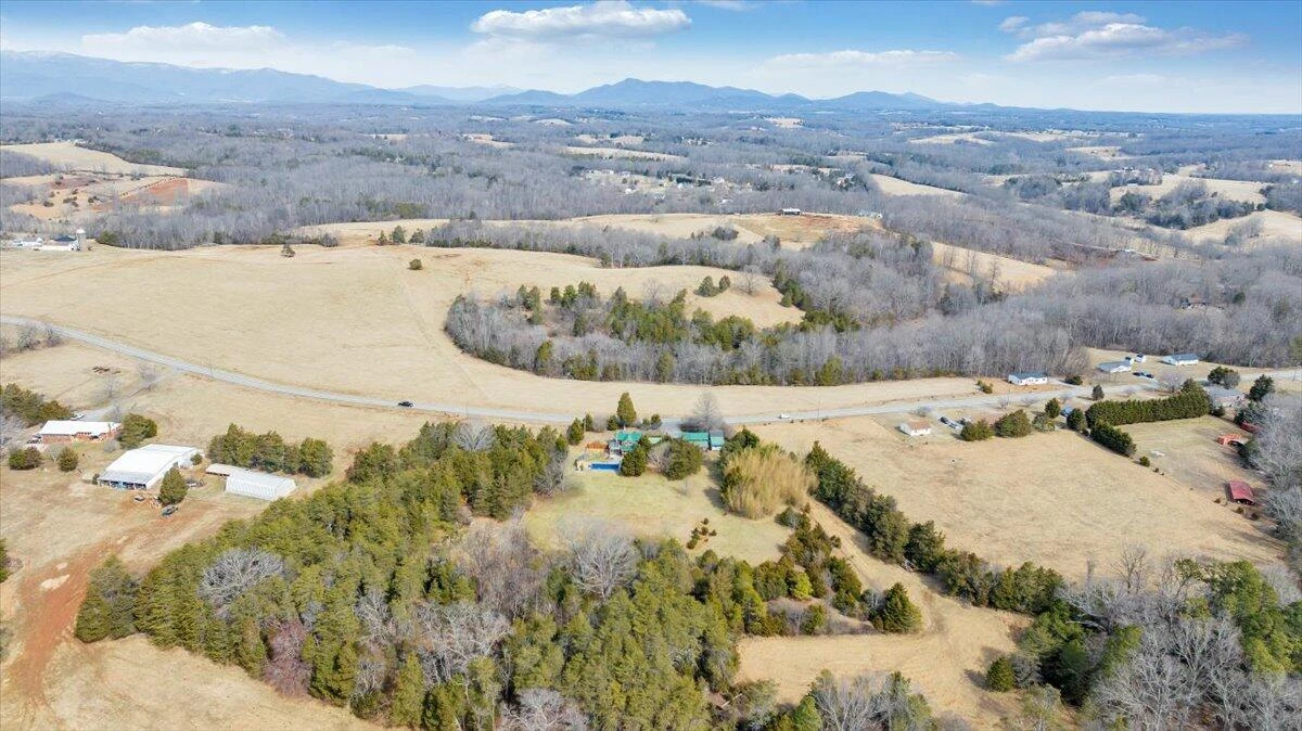 4007 Falling Creek RD - Photo 126