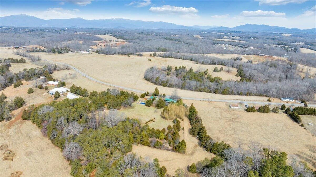 4007 Falling Creek RD - Photo 130