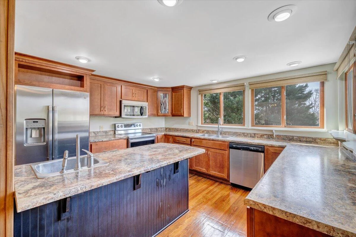 4007 Falling Creek RD - Photo 26