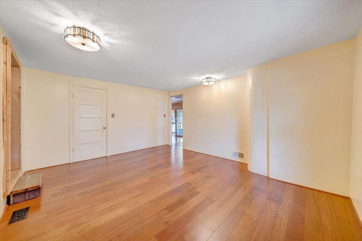 4007 Falling Creek RD - Photo 51