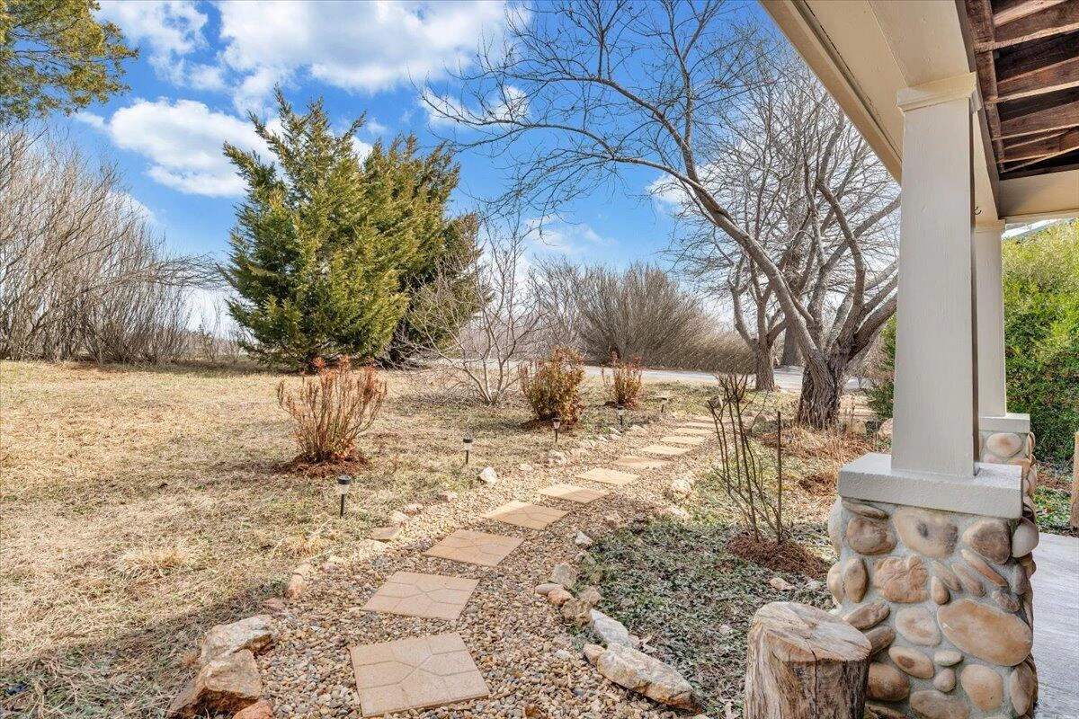 4007 Falling Creek RD - Photo 10