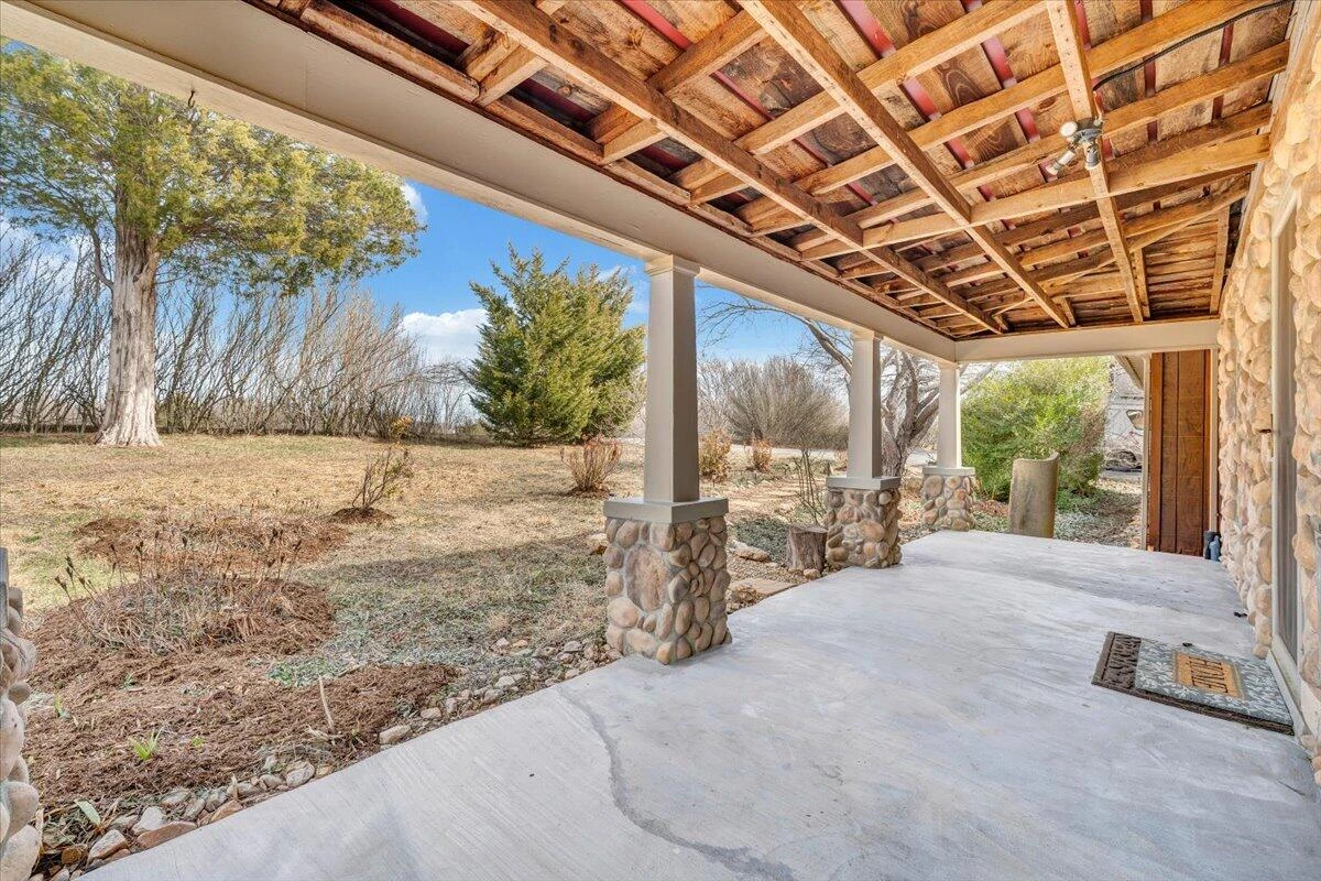 4007 Falling Creek RD - Photo 11