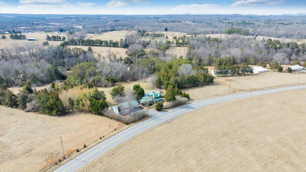 4007 Falling Creek RD - Photo 100