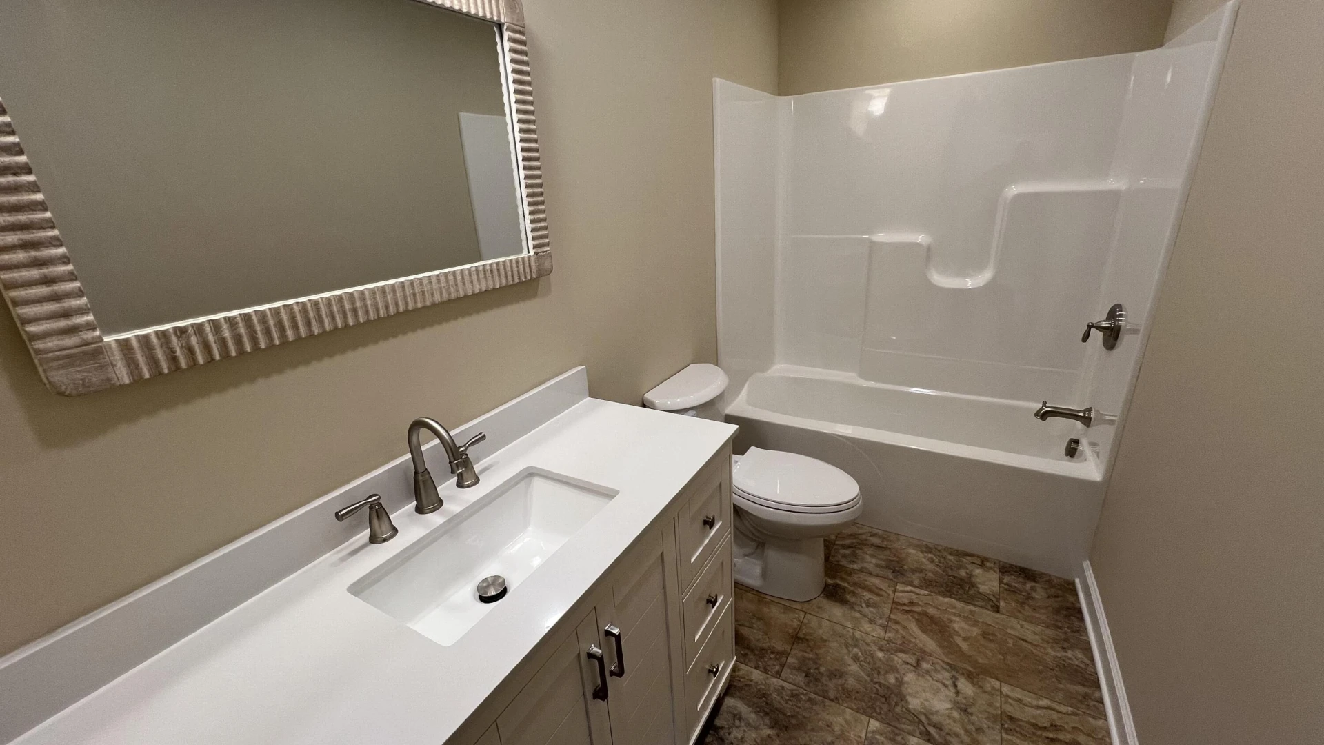 1710 Wallace AVE NE - Photo 14