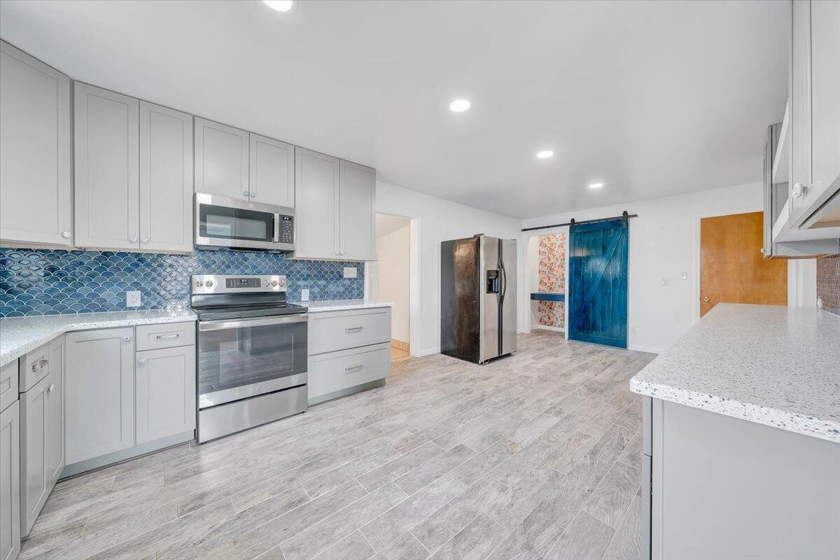 5001 Hildebrand RD NW - Photo 14