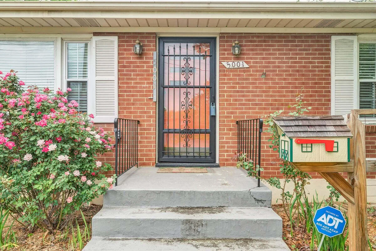 5001 Hildebrand RD NW - Photo 4