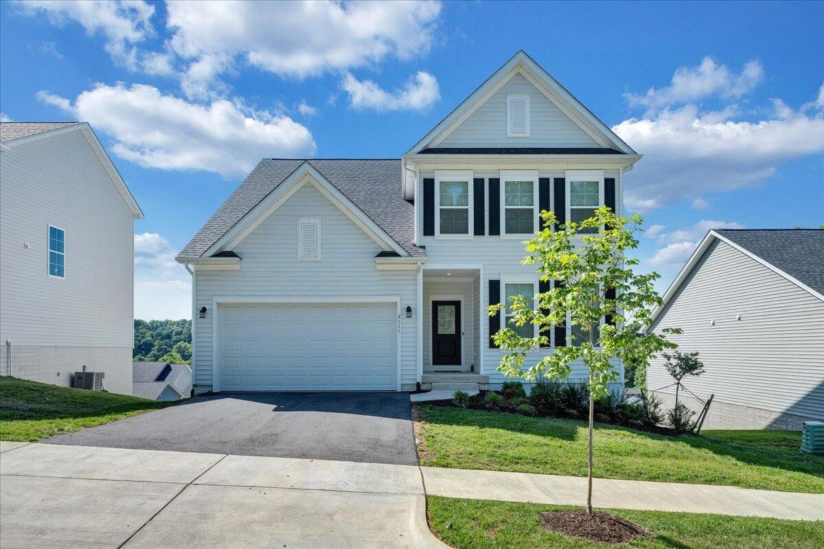 3111 Belle AVE NE