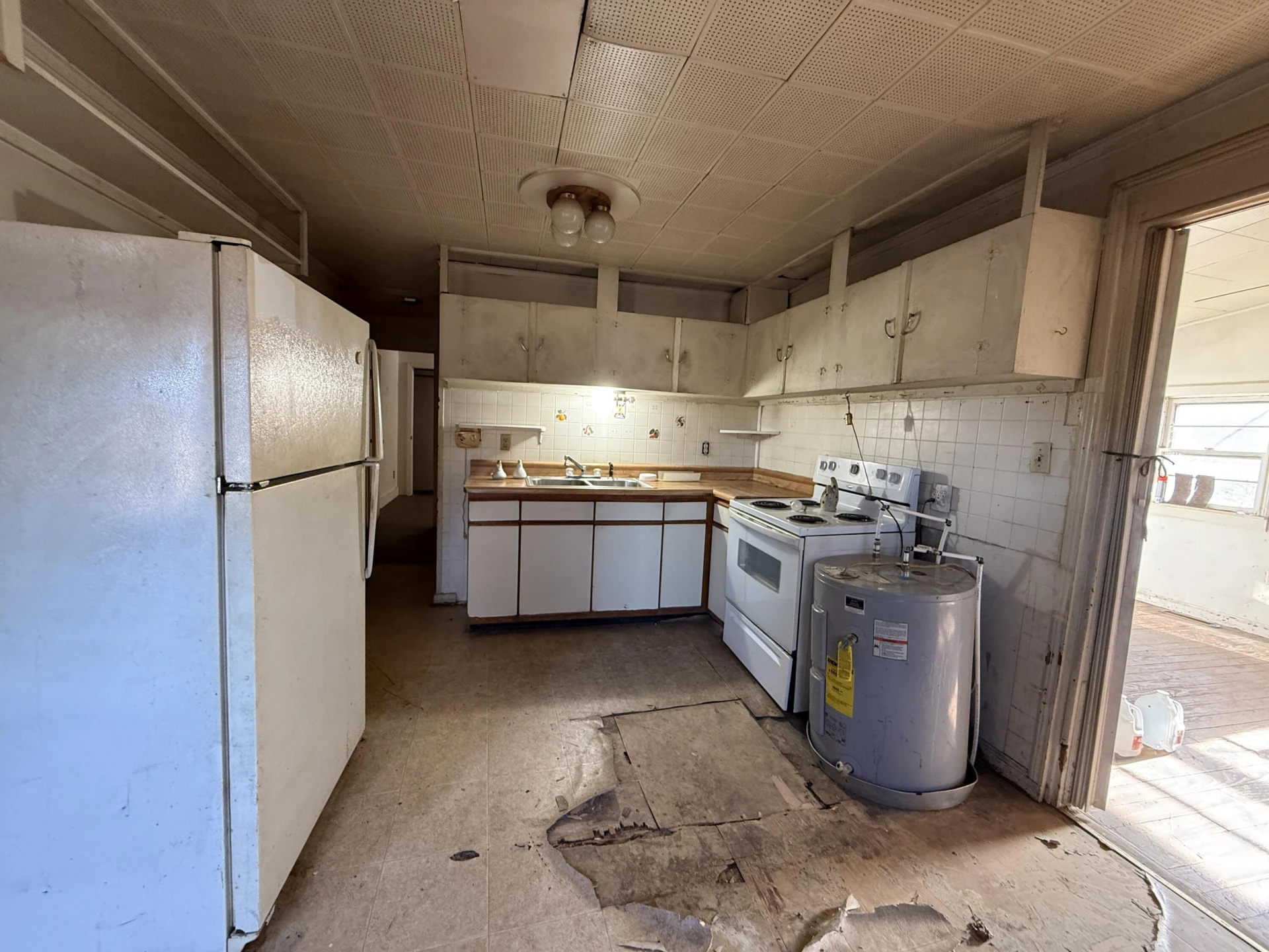 7212 Wood Haven RD - Photo 14