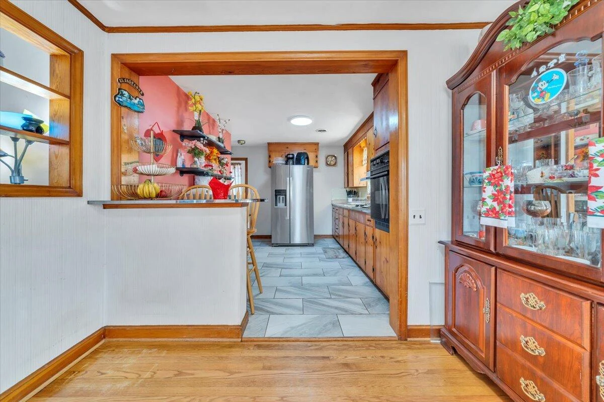 909 Chester AVE - Photo 10