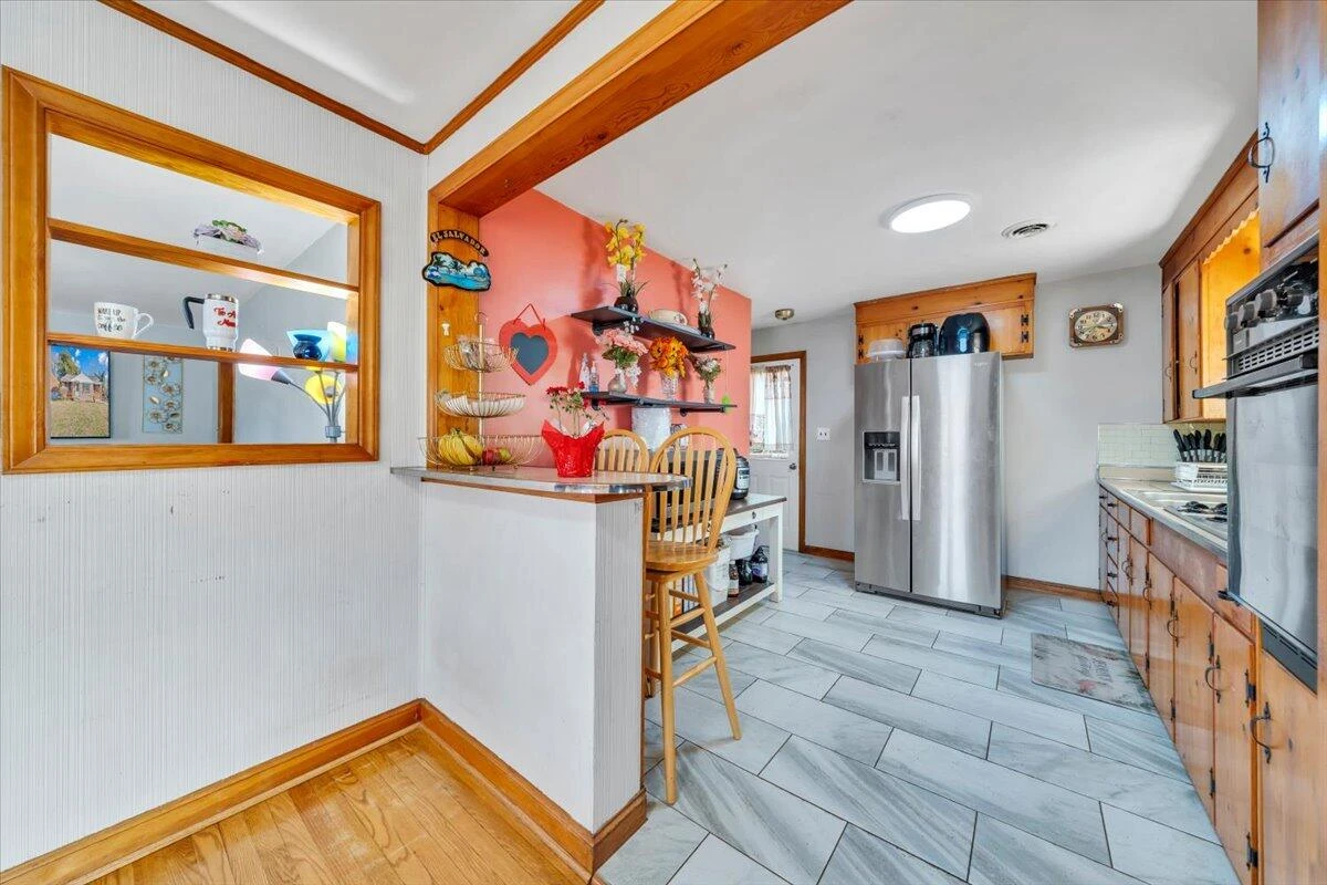 909 Chester AVE - Photo 11
