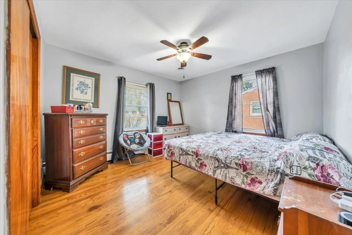 909 Chester AVE - Photo 18