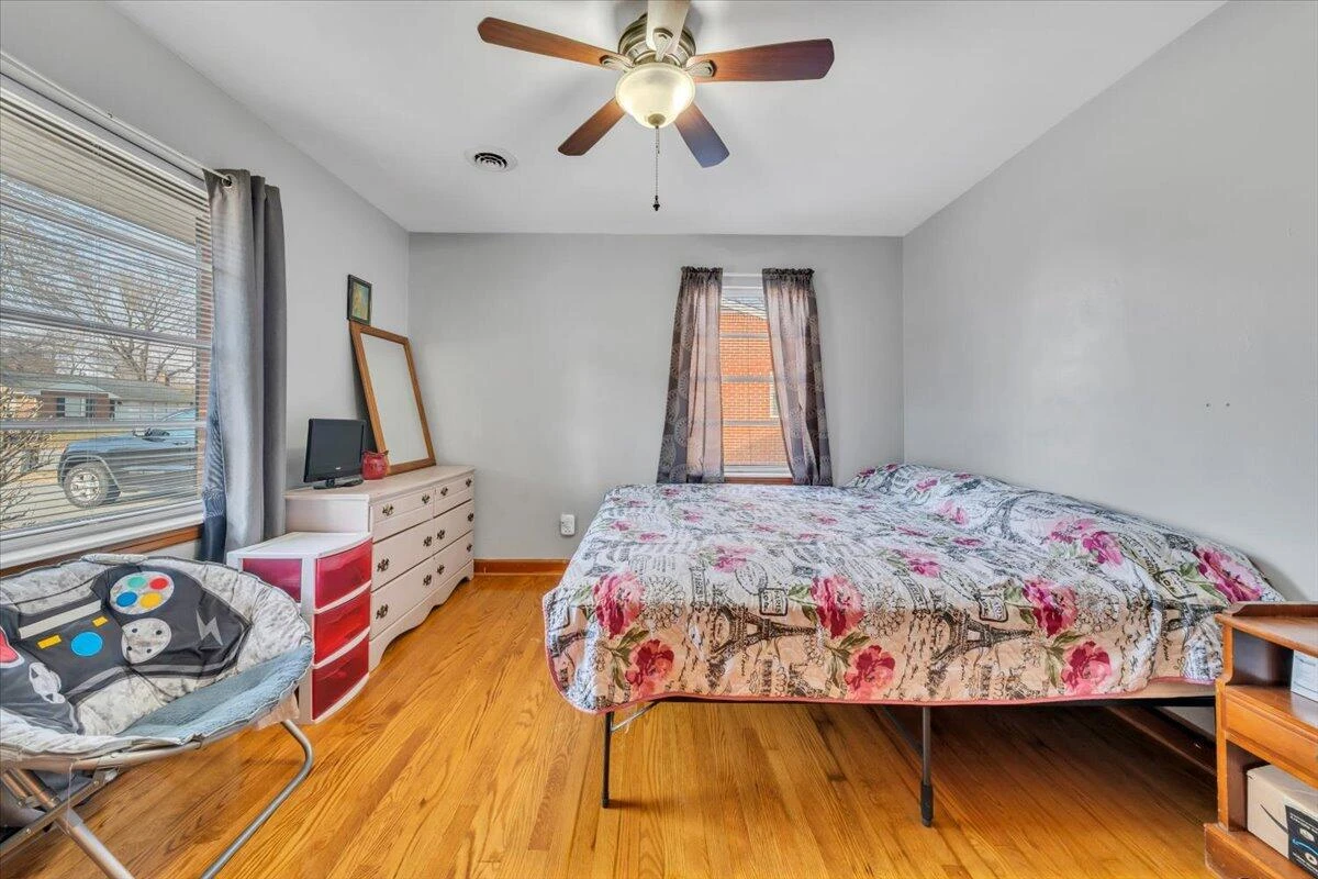 909 Chester AVE - Photo 19