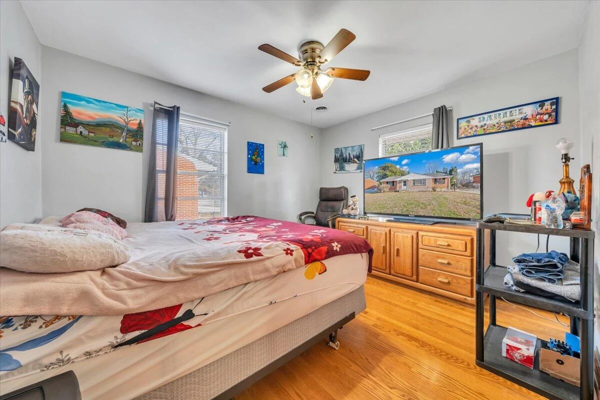 909 Chester AVE - Photo 23