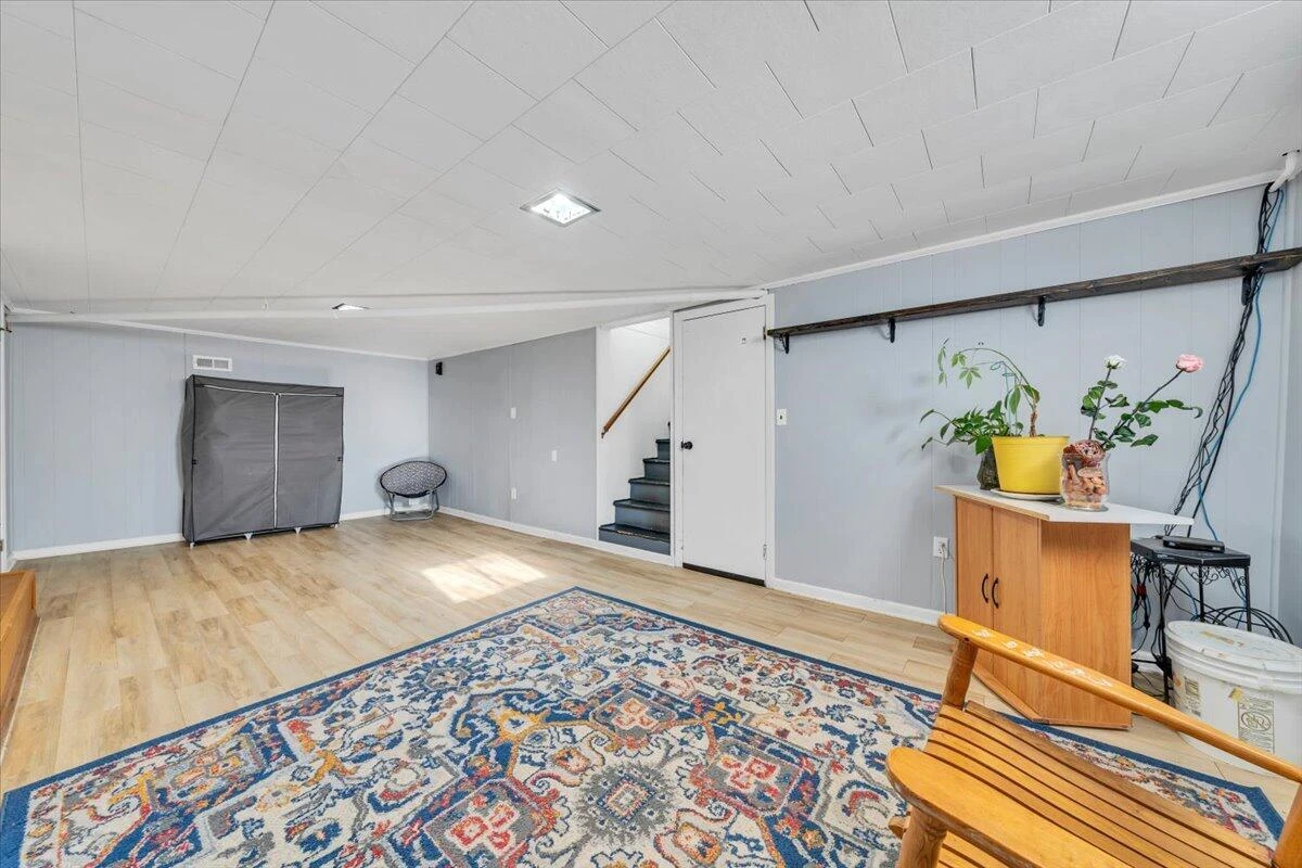 909 Chester AVE - Photo 30