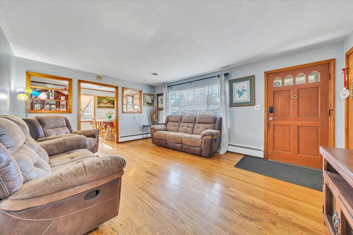 909 Chester AVE - Photo 6