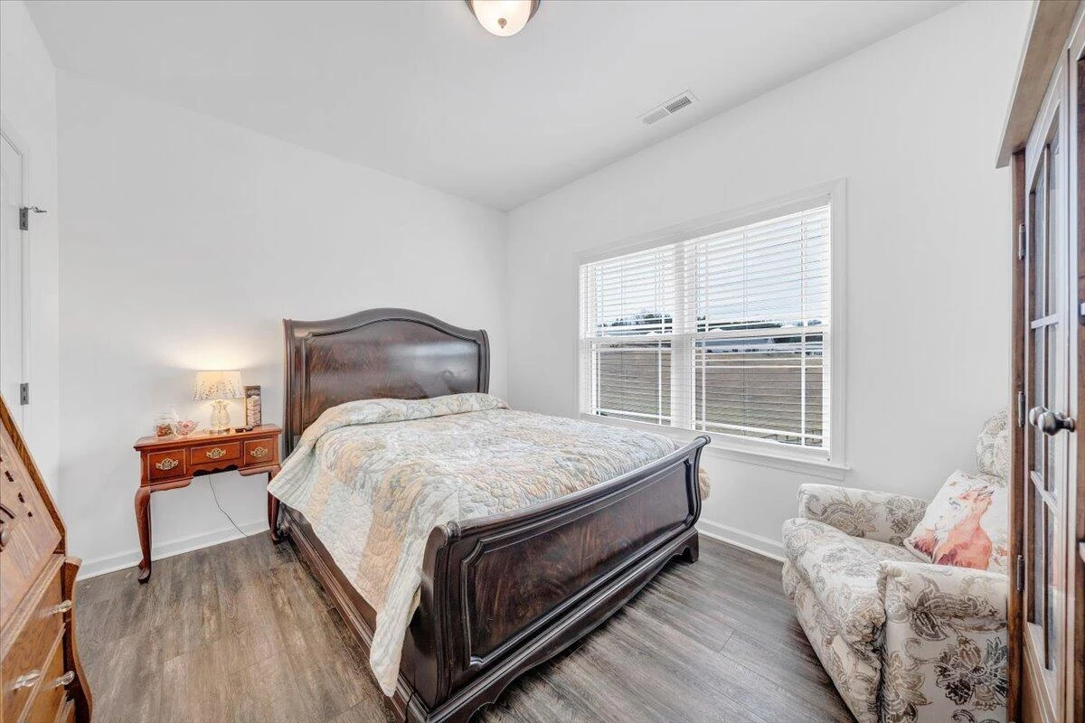 131 Belvior CIR - Photo 17