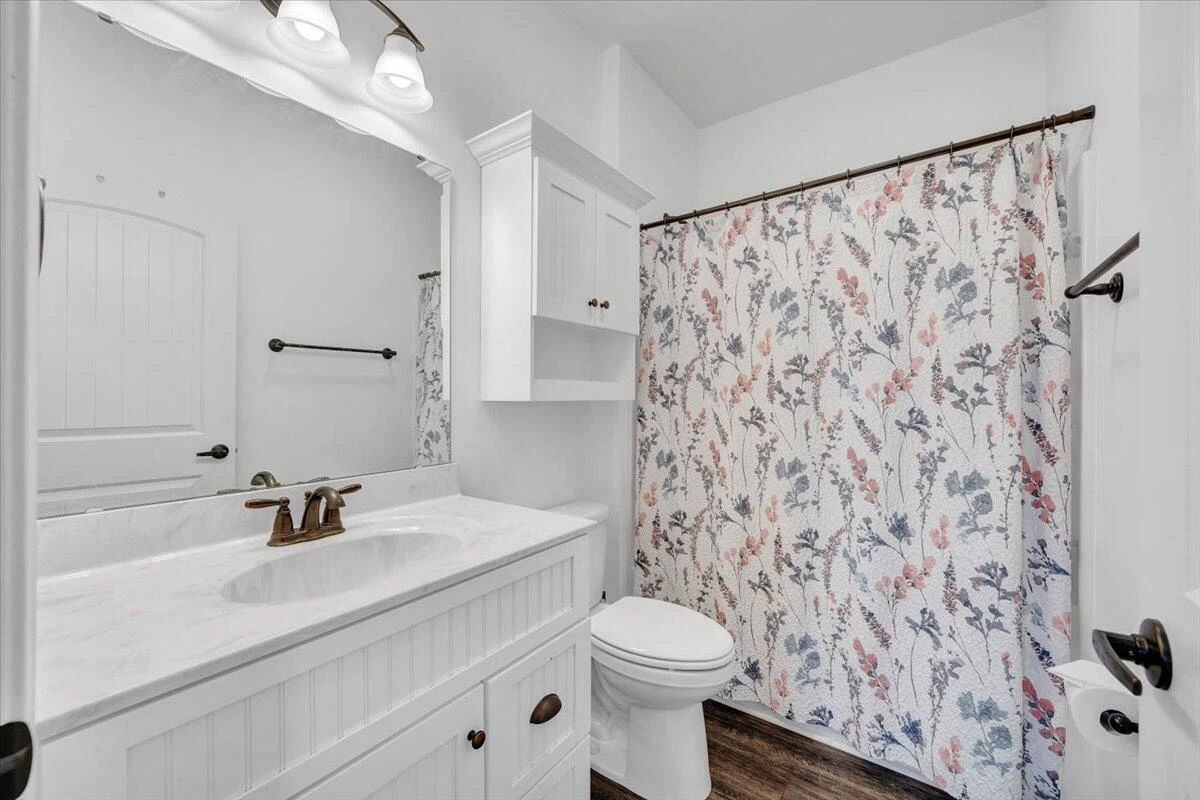 131 Belvior CIR - Photo 18