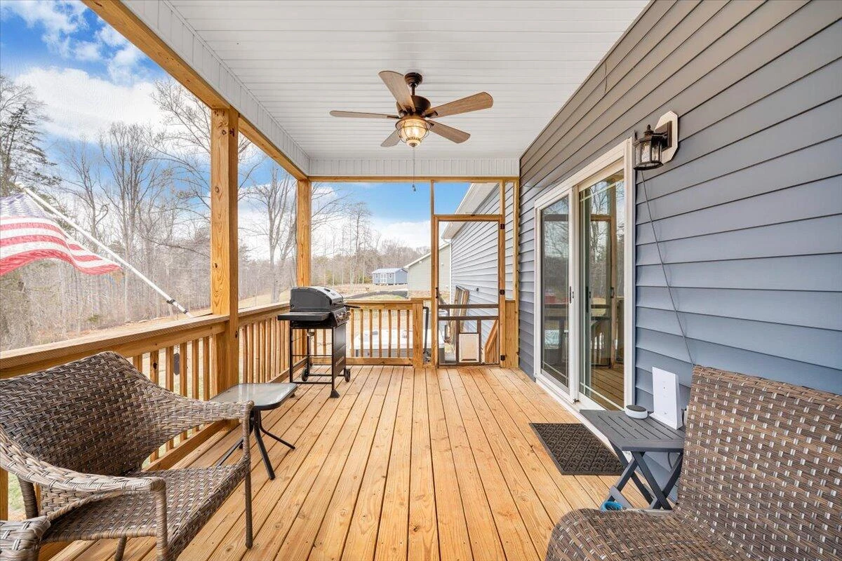 131 Belvior CIR - Photo 26