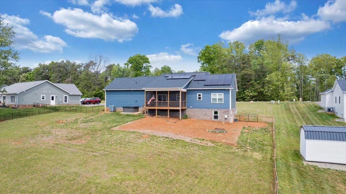 131 Belvior CIR - Photo 31