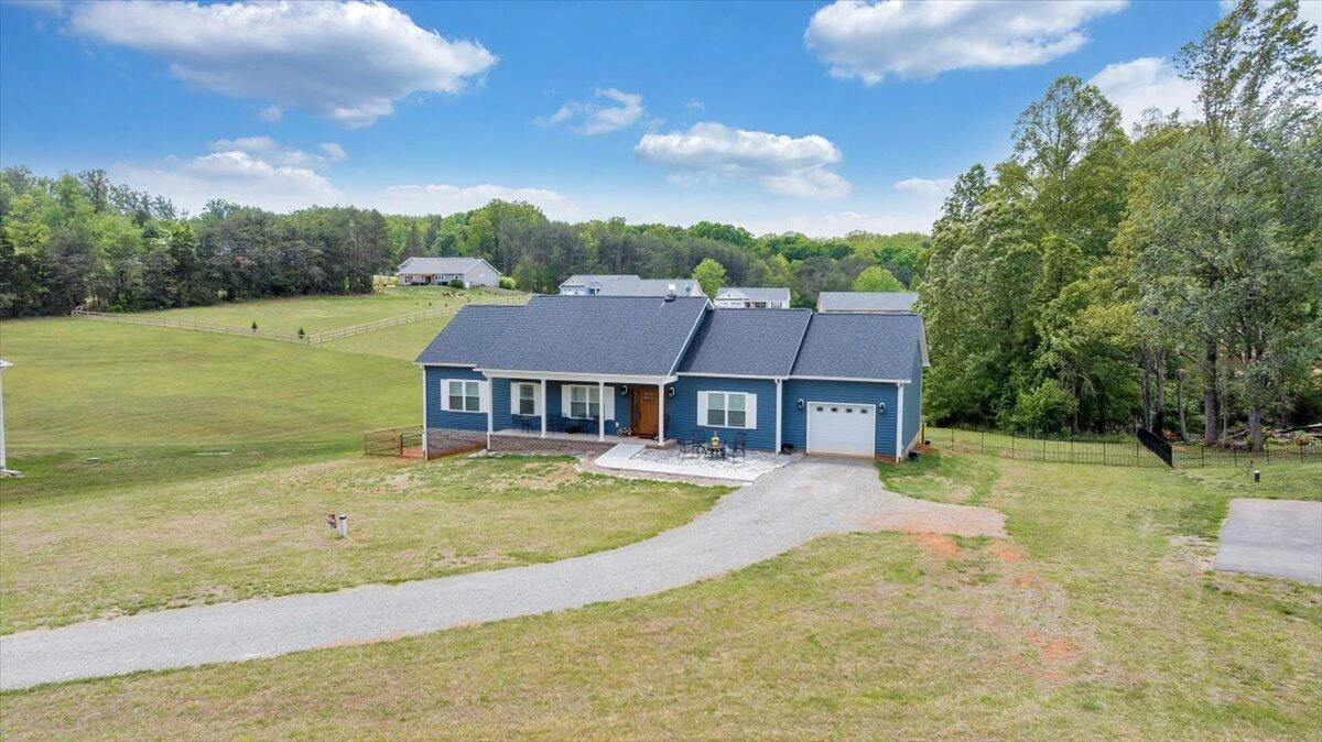 131 Belvior CIR - Photo 34