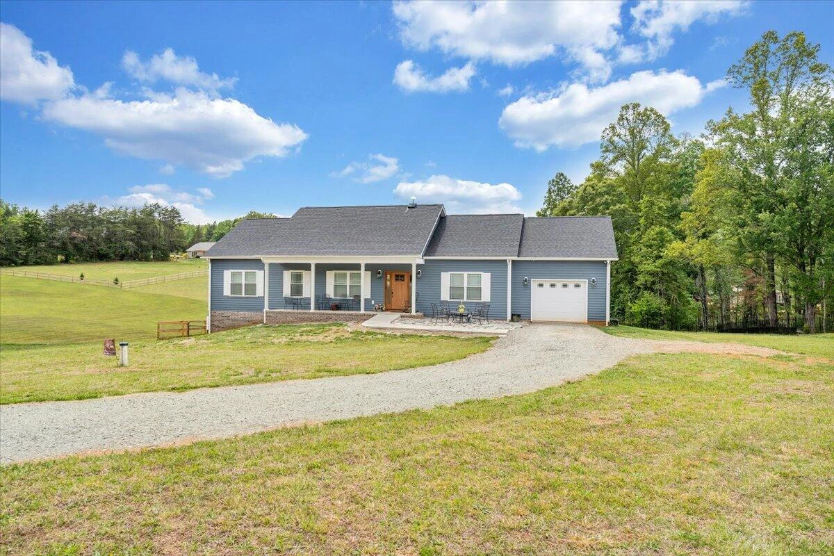 131 Belvior CIR - Photo 38