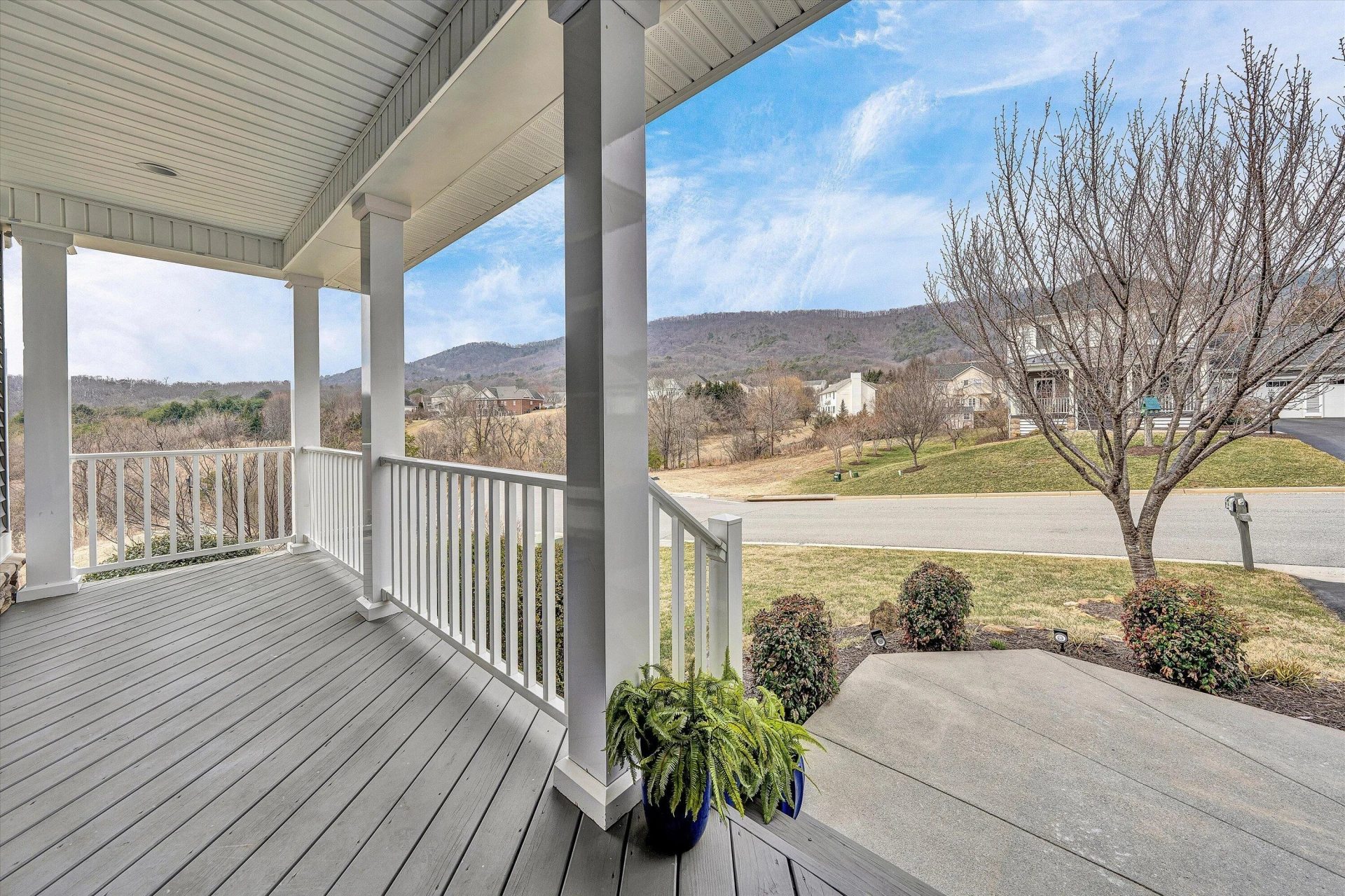 5690 Sullivan LN - Photo 10