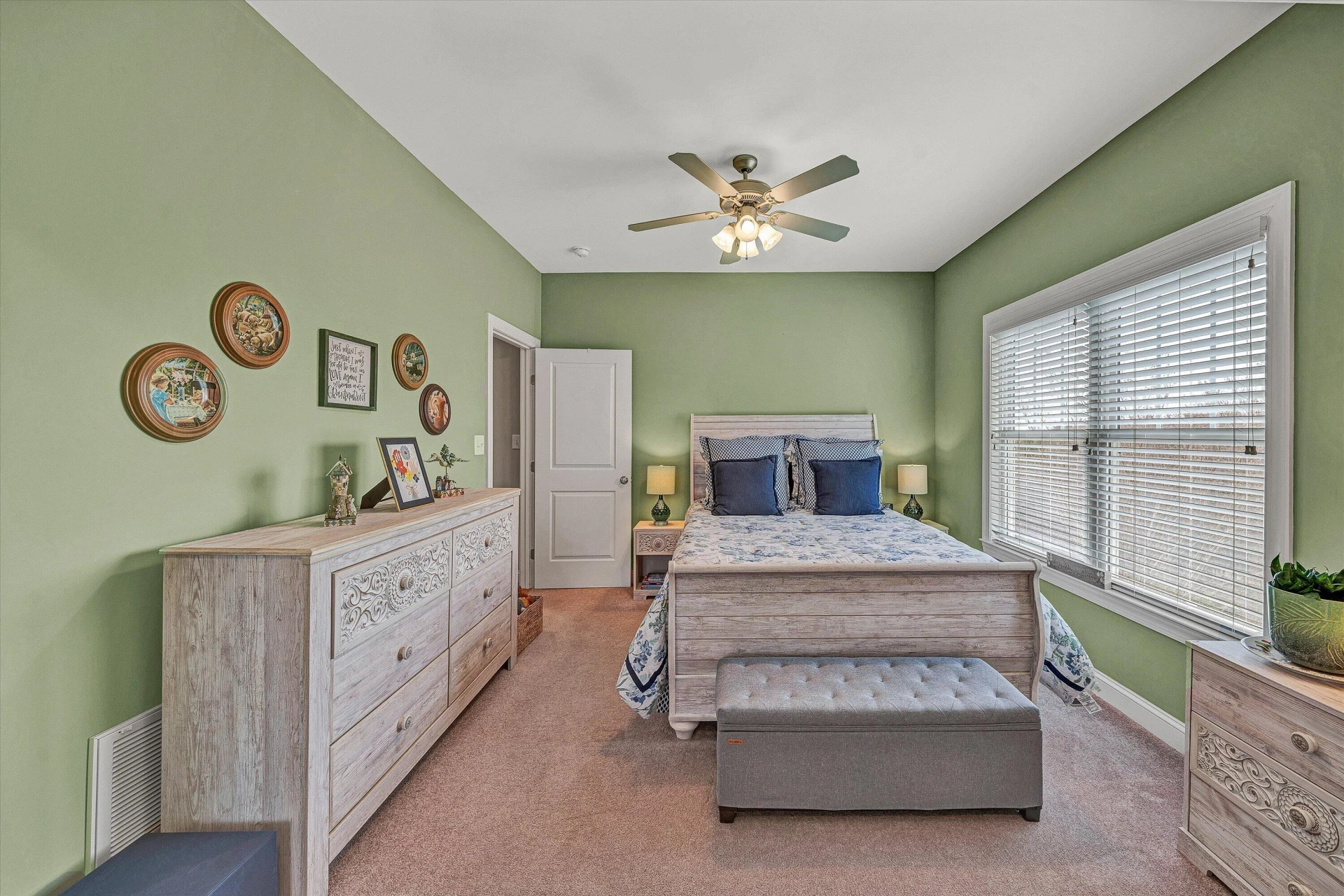 5690 Sullivan LN - Photo 39
