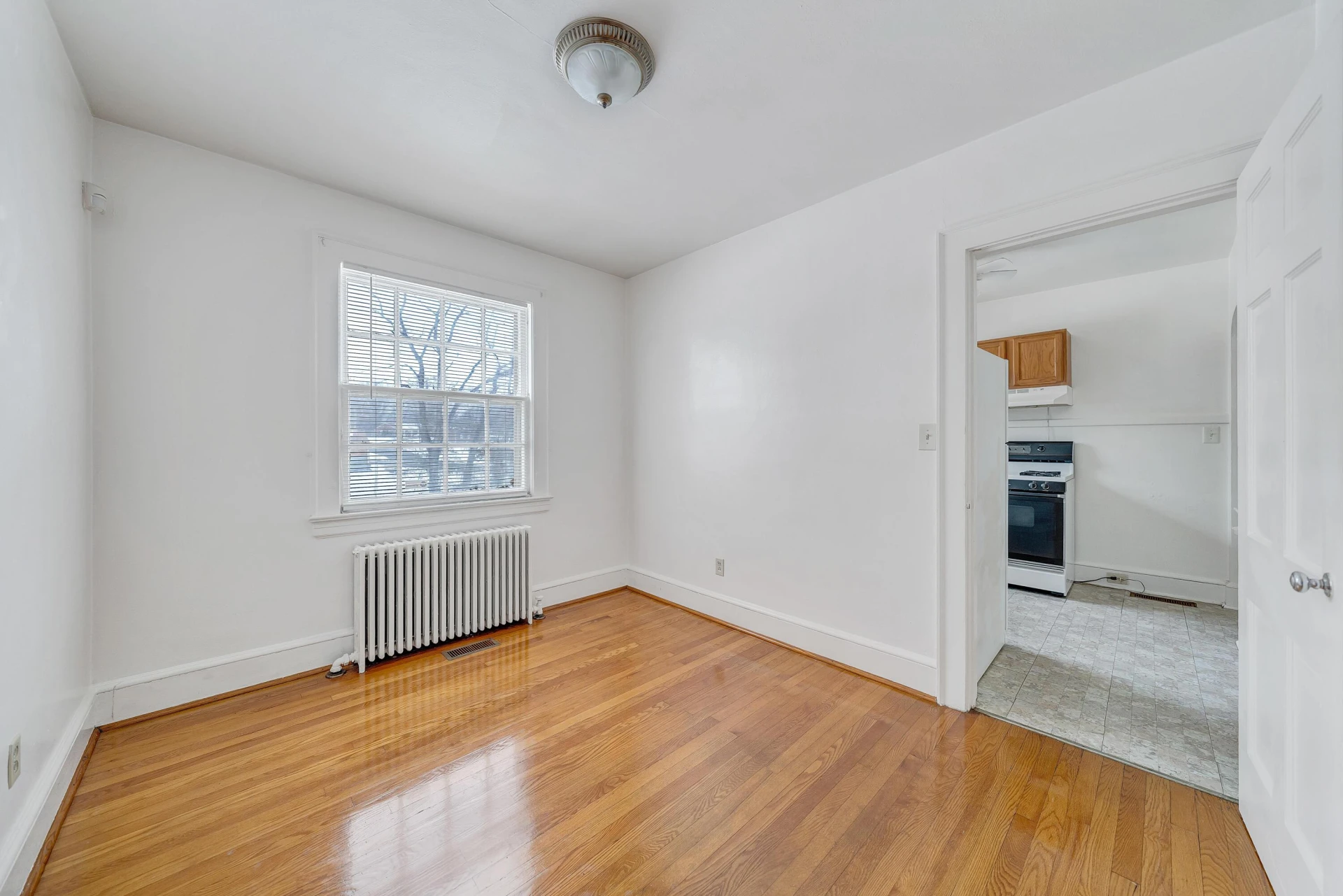 1605 Syracuse AVE NW - Photo 11