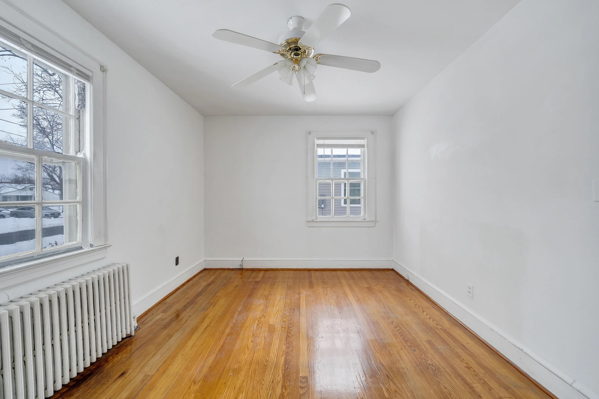 1605 Syracuse AVE NW - Photo 17